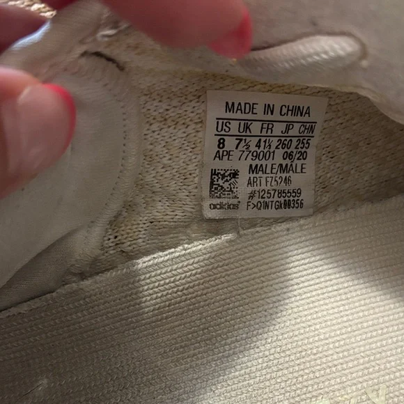 Yeezy Boost 350 V2 by adidas - Picture 5 of 10